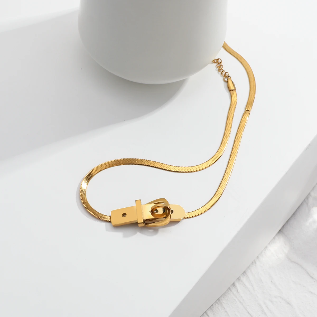 Цепочка-чокер женская из нержавеющей стали под змеиную кожу |