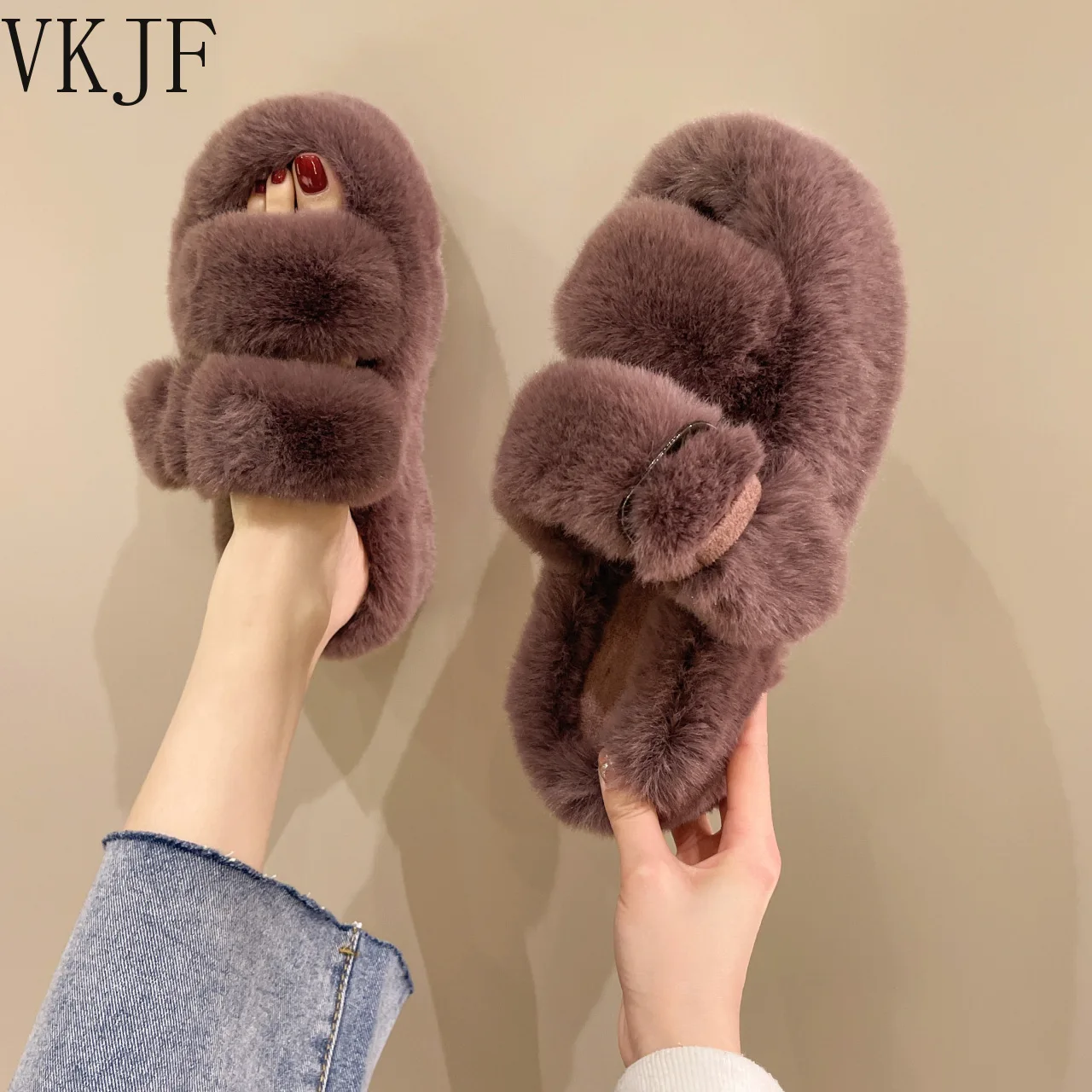 

Winter Fashion Soft Warm Comfort Flat Fur Slipper Brand Designer Slip on Loafers Mules Flip Flops Casual Indoor Zapatillas Mujer
