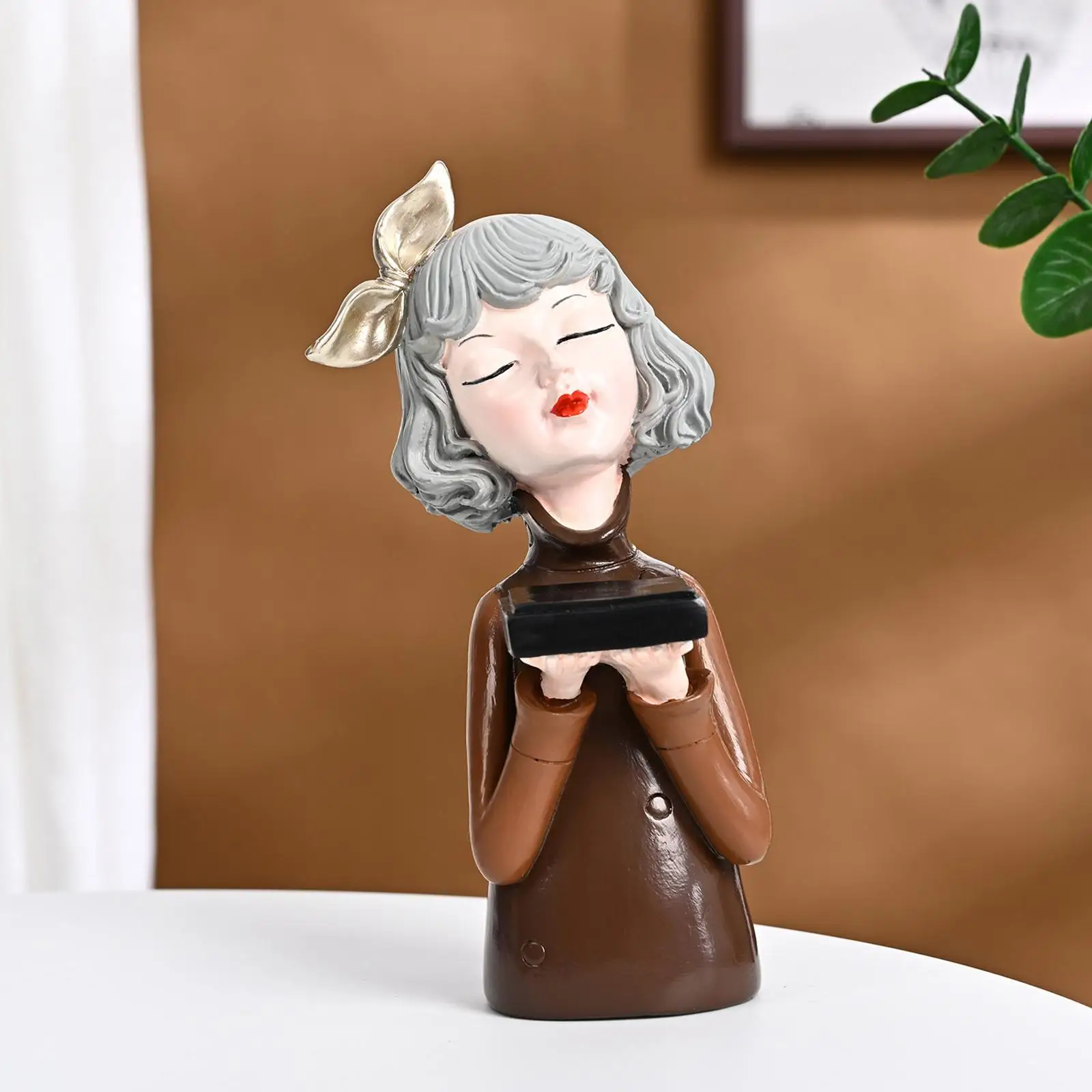 

Watch Stand Girl Statue Resin Figurine Model Decoration Watch Holder Storage Rack for Rings Bracelet Watch Office Home