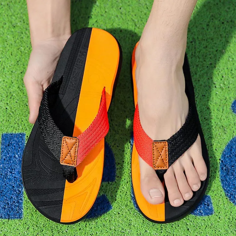 

Новинка лета 2023, мужские шлепанцы, модная уличная легкая повседневная мужская обувь, нескользящая пляжная обувь для помещений