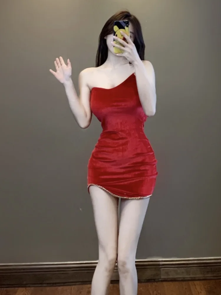 

WOMENGAGA One Shoulder Chain Mini Dress Autumn Winter Christmas Red Slash Neck Slim Elegant Velvet Fashion Women Dresses M79X