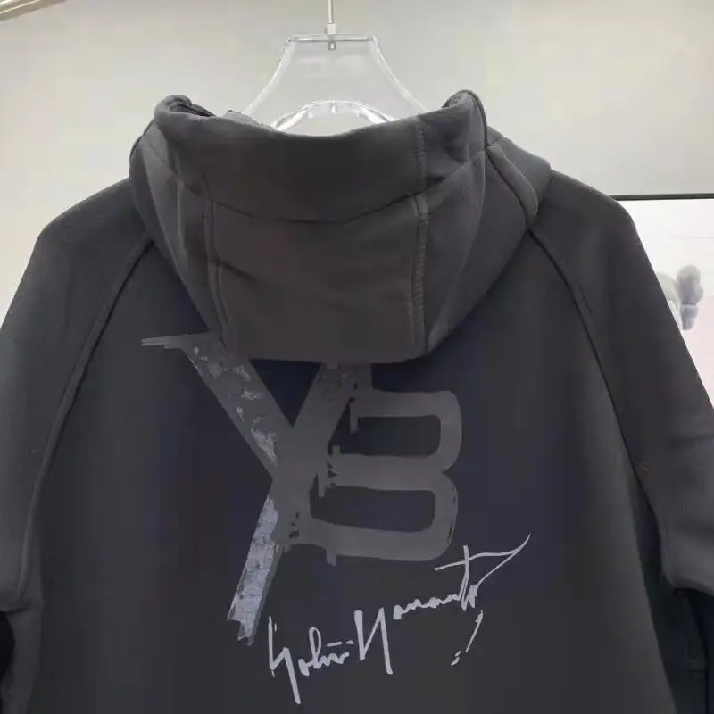 Рисунок 6 - Толстовка Yohji Толстовка Yamamoto