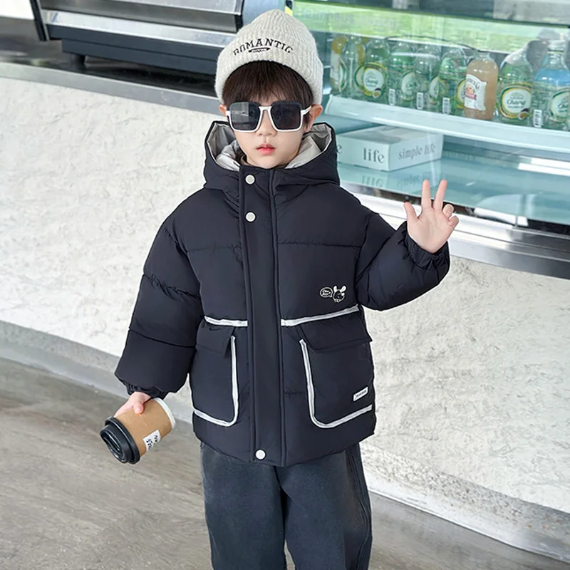 Детская одежда. Пуховик для мальчиков. Одежда на хлопковой подкладке. Верхняя