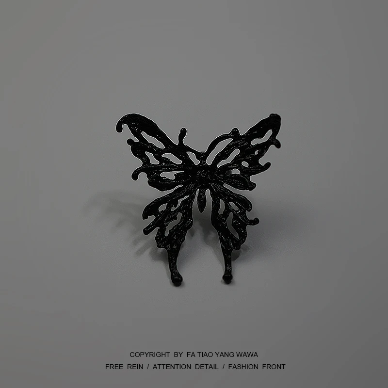 

Get bored and wear a rotten little butterfly! Dark ring