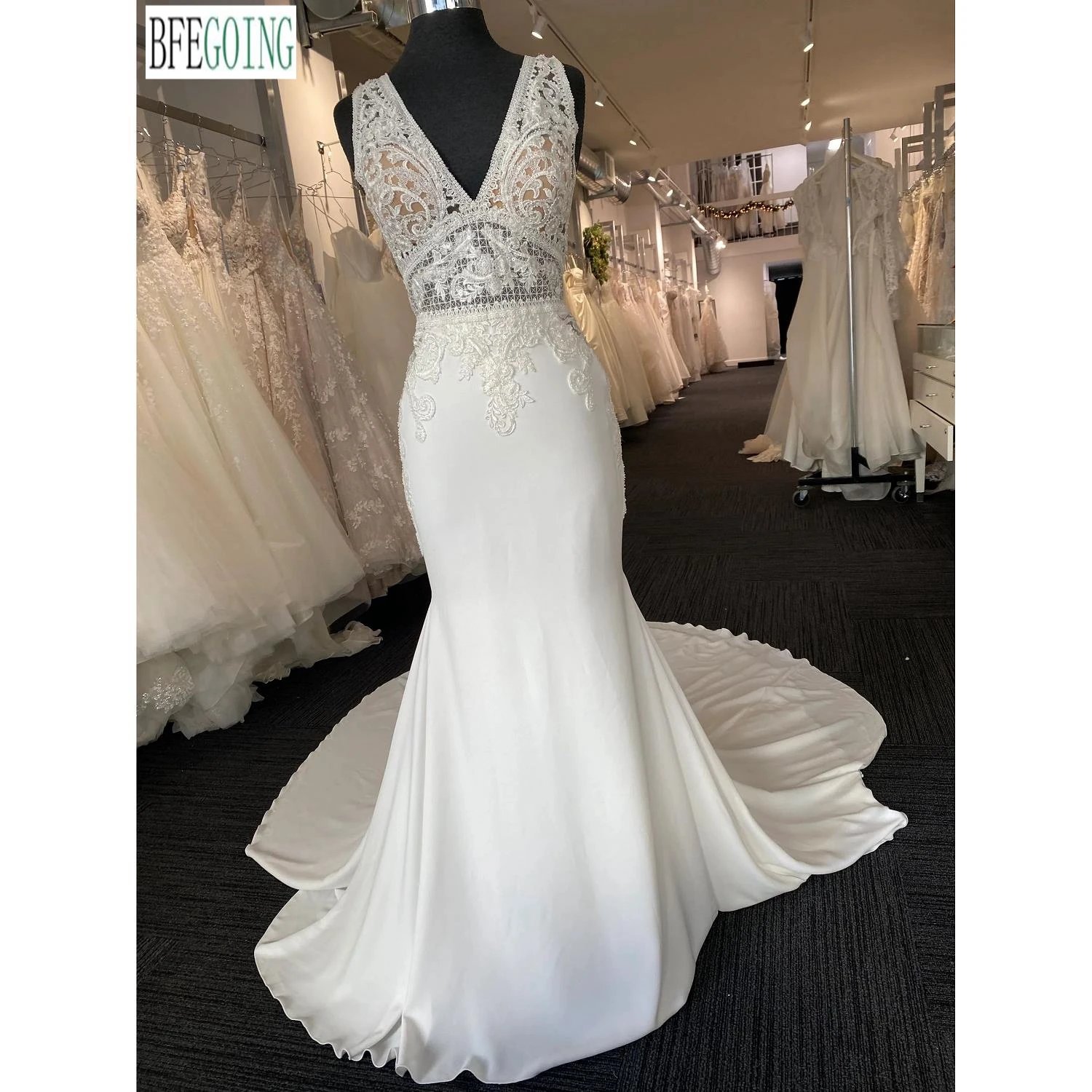 

Mermaid/Trumpet Wedding Dresses Chapel Train Custom Made Floor-Length Lace Chiffon Crepe V-Neck Sleeveless Bridal Gowns