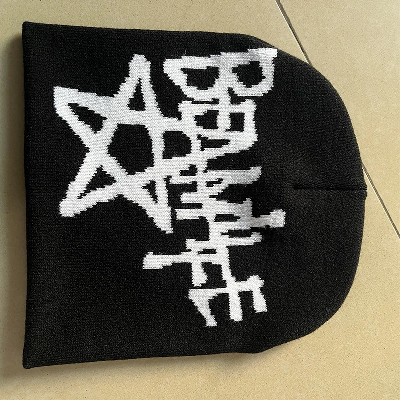 Женская вязаная шапка-бини Y2k