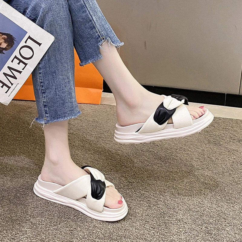 2023 Summer New Thick Bottom Popular All-match Sandals Women's Outer Wear Small Fresh Color Matching Word with Thin Straps
