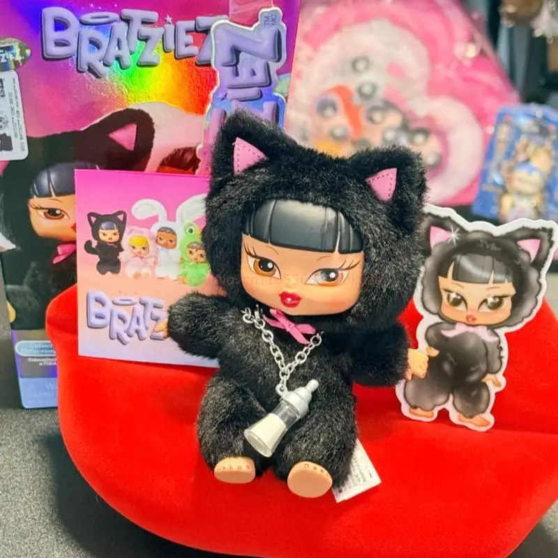 Фото Оригинальные плюшевые куклы Miniverse Bratz Iconz в серии Blind Box: подвеска, брелок, милый кукольный сувенир, коллекционный подарок на день рождения №2