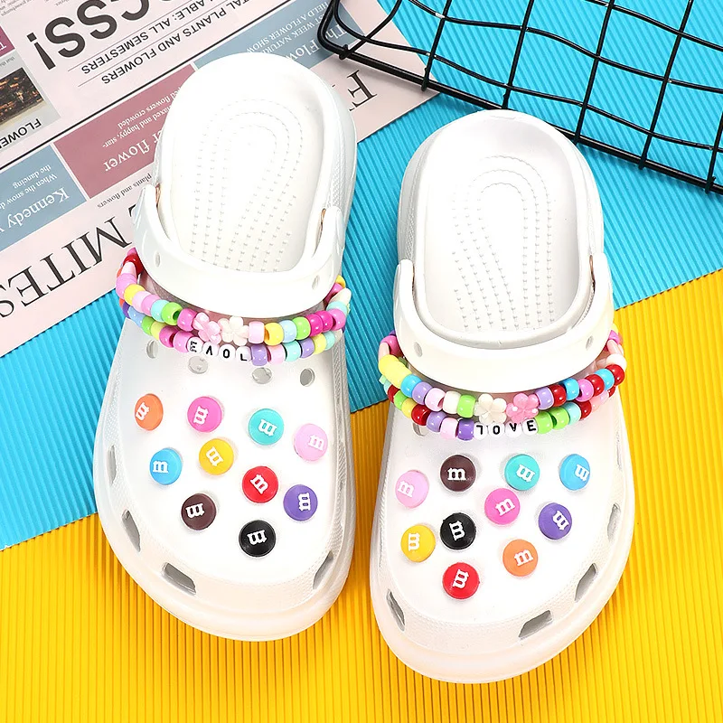 

Cute M Beans Chain Croc Charms Designer DIY Fashion Bling Shoes Decaration Jibb for Croc Clogs Buckle Kids Girls Women Gifts