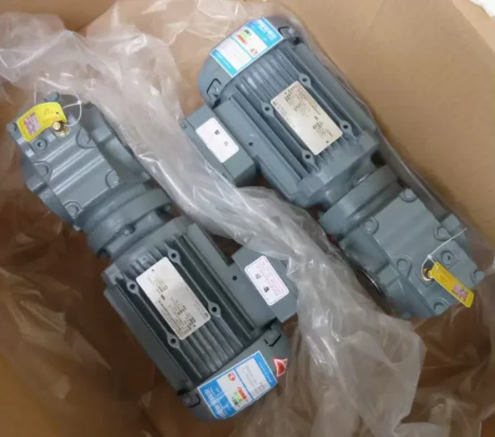 Для SA47/DRE80M4 SEW Eurodrive 4P 230 кВт 400/в i = 14 редукторных электродвигателей переменного