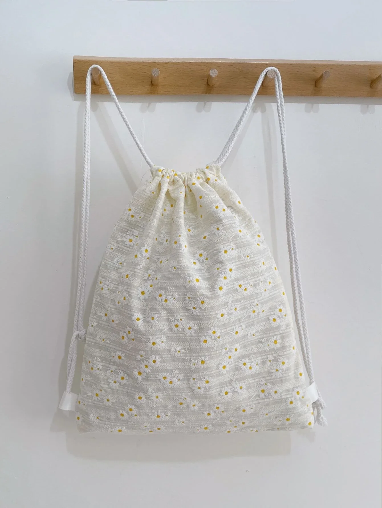 

Large Capacity Floral Pattern Drawstring Backpack