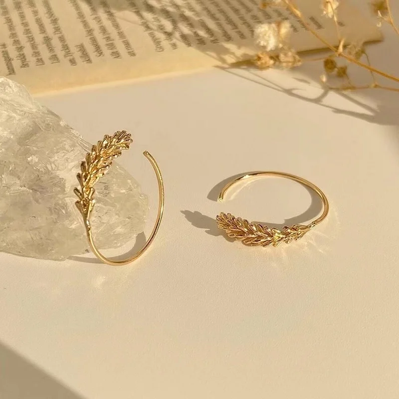 

Popular Wheat Ear Women's Earrings 2023 New Fashion Circle Earhook Silver Needle Anti Allergy Simple Versatile Earrings