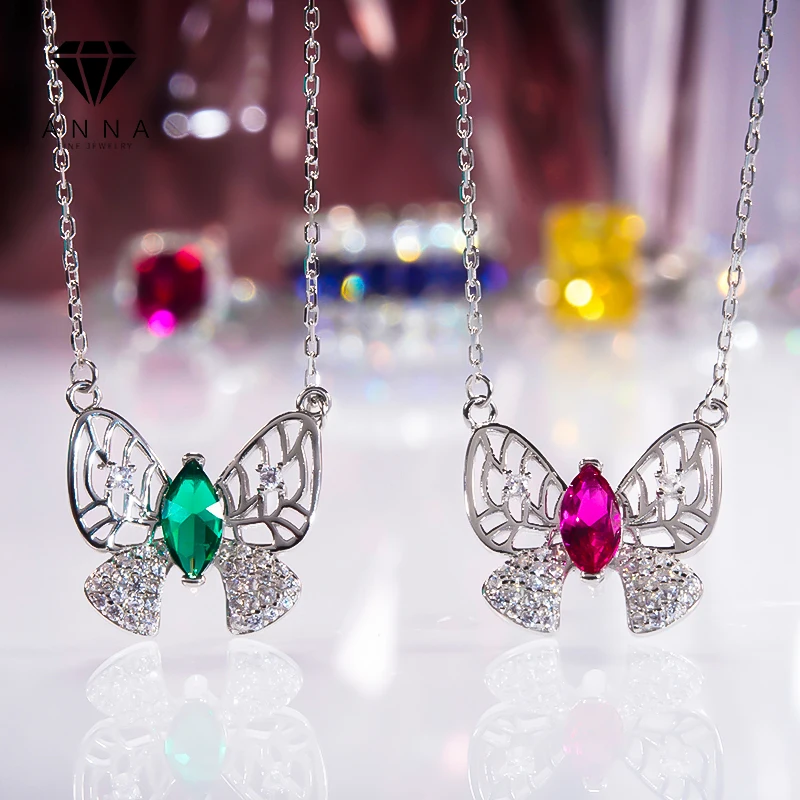 

High Carbon Diamond Inlaid Hollow Emerald Butterfly Necklace Personality S925 Sterling Silver Ruby Clavicle Chain for Women