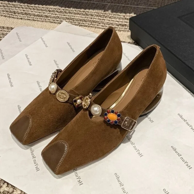 Женские замшевые ботинки с квадратным носком на высоком каблуке зимняя обувь 2025