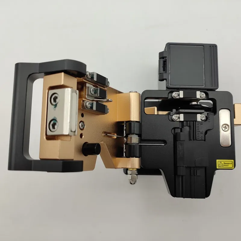 High Precision YT-66S Fiber Cleaver FTTH Cable Fiber Optic Cutting Knife Tools Cutter Three-in-one Clamp Slot