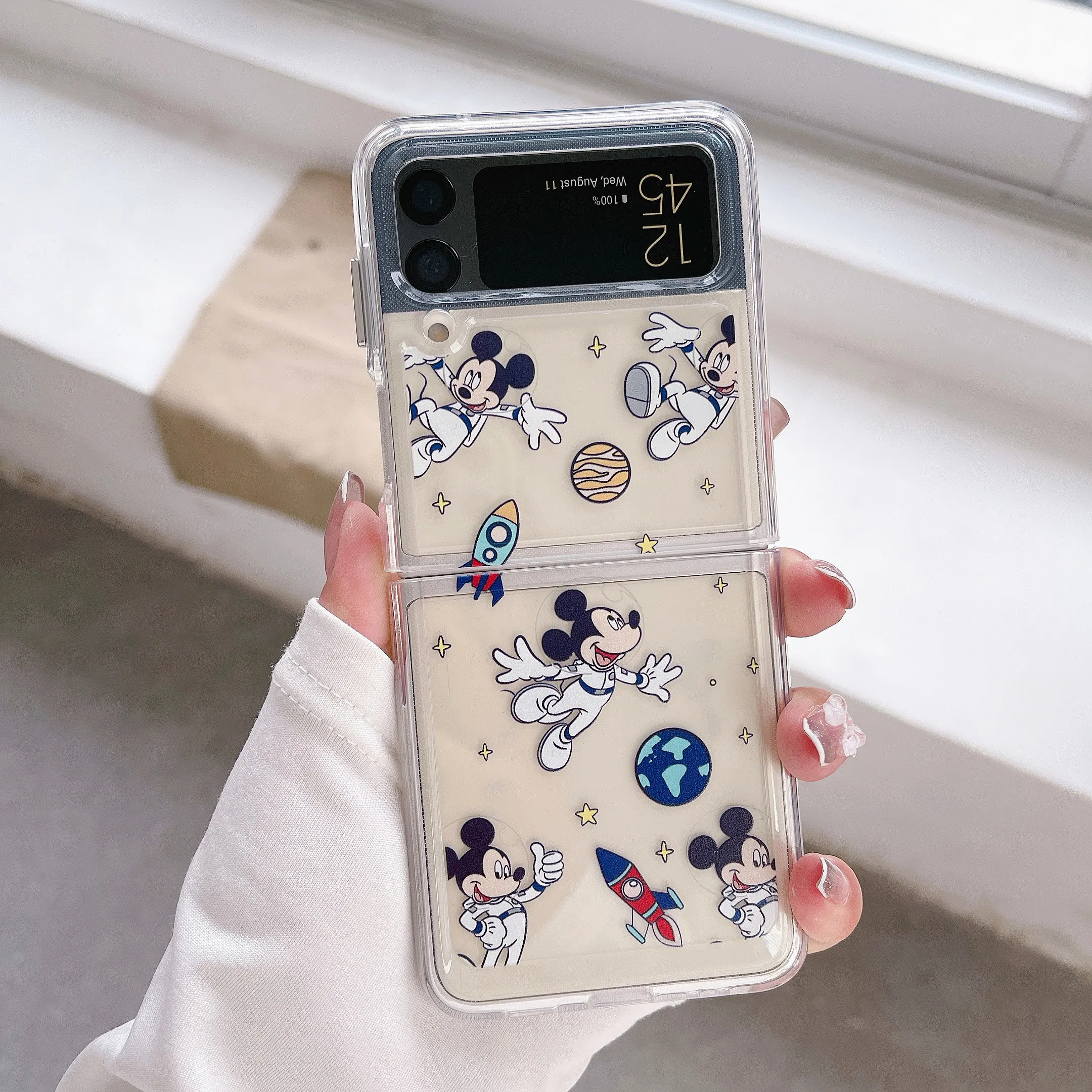 

Cute Cartoon Disney Mickey Minnie Mobile Phone Case Suitable For Samsung Galaxy Z Flip3 Protective All-inclusive Anti-fall Cover