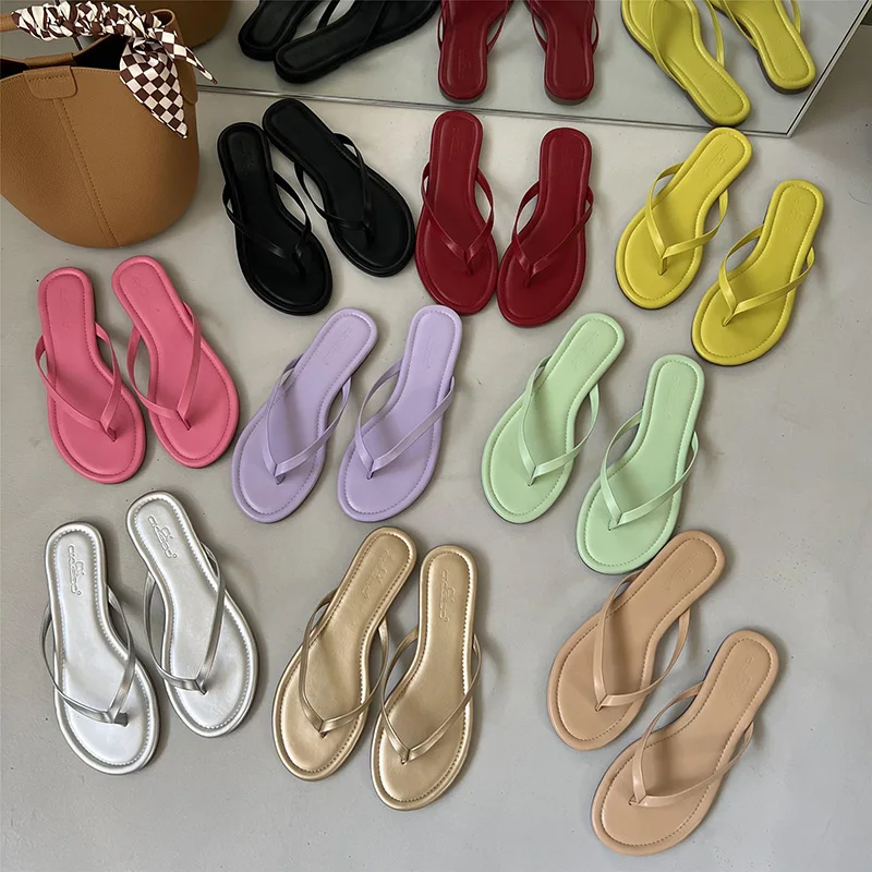 

Женские пляжные шлепанцы на низком каблуке, уличные шлепанцы с круглым носком, желтого и карамельного цвета, тапочки на плоской подошве, кор...