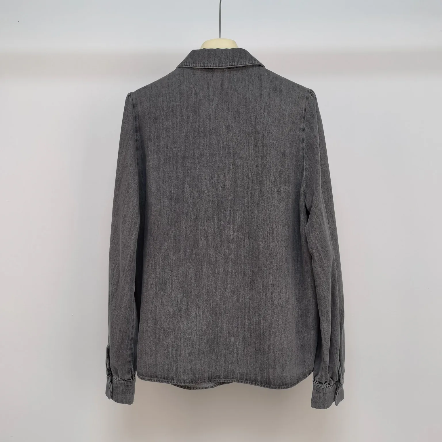 Весна 2024 универсальная модная серая однобортная джинсовая рубашка Shifani топ 3f32249