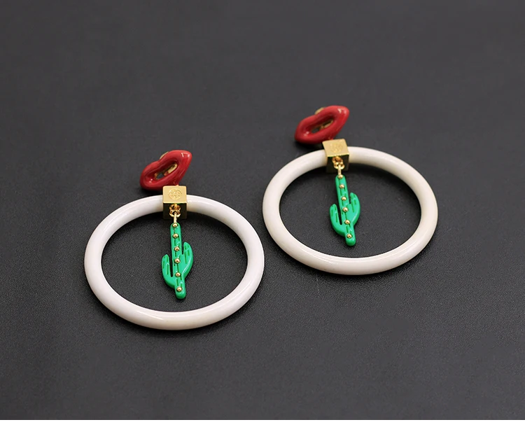 

Earrings high sense of fashion temperament exaggerated female earrings