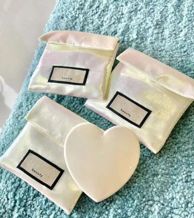 

Luxury Makeup Mirror Compact Stainless Steel Metal Pocket Vanity Mirror 2 Sided Women Portable Folding Mirror Gift