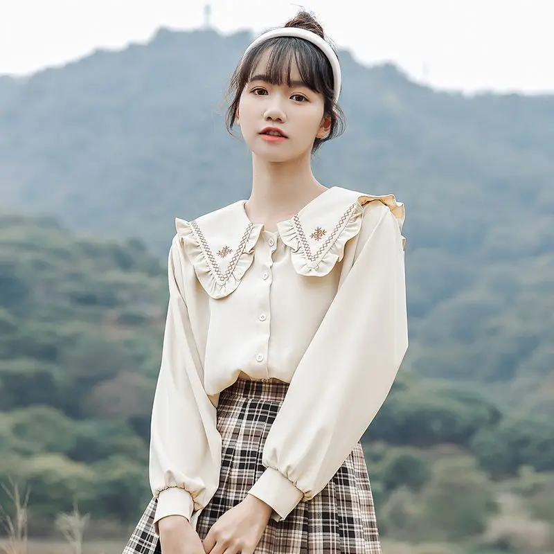 Женская рубашка с кукольным воротником и длинными рукавами весенне-осенняя