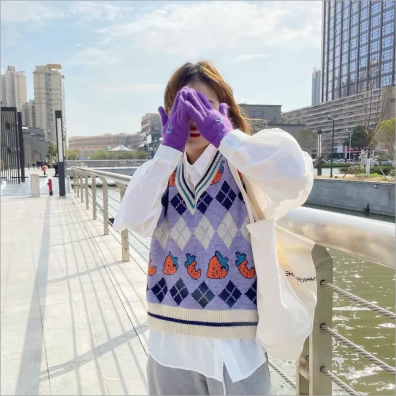 

Женский ТРИКОТАЖНЫЙ УКОРОЧЕННЫЙ жилет с рисунком «Койоты»