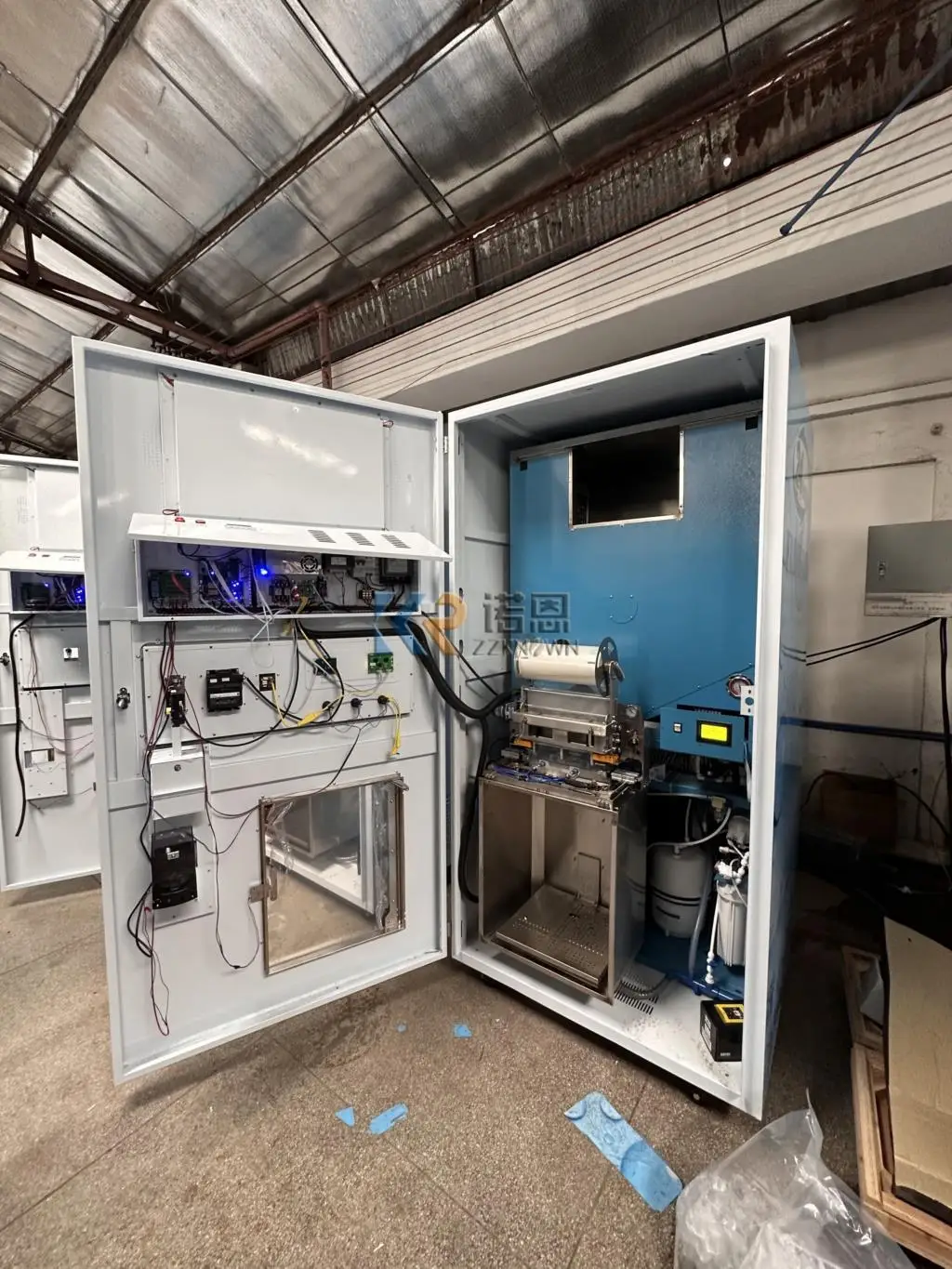 Торговый автомат для льда KNOWN Ice Vendo