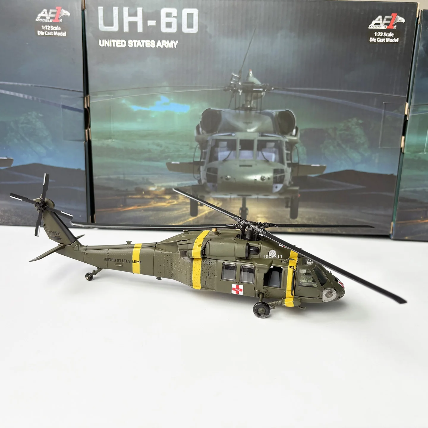 Масштабная модель вертолета UH-60 Black Hawk США 172, готовая коллекционная модель военного самолета, игрушка-украшение (art.: 3920da78d6db3) - 3920da78d6db3