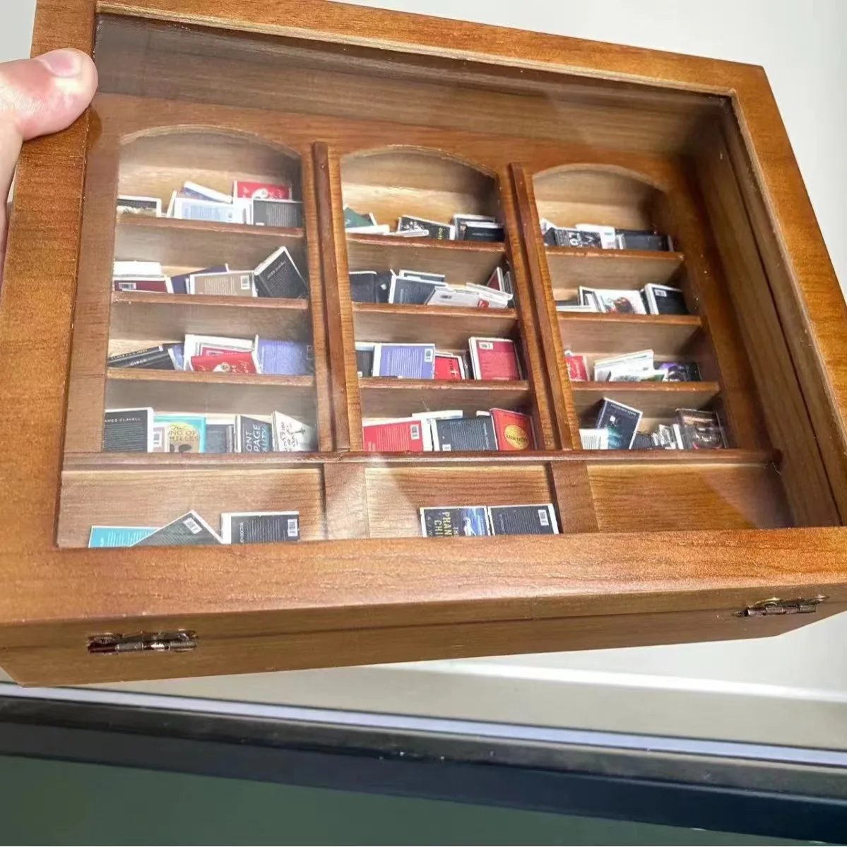 Книжная полка с защитой от тревоги деревянная книжная шкаф для демонстрации