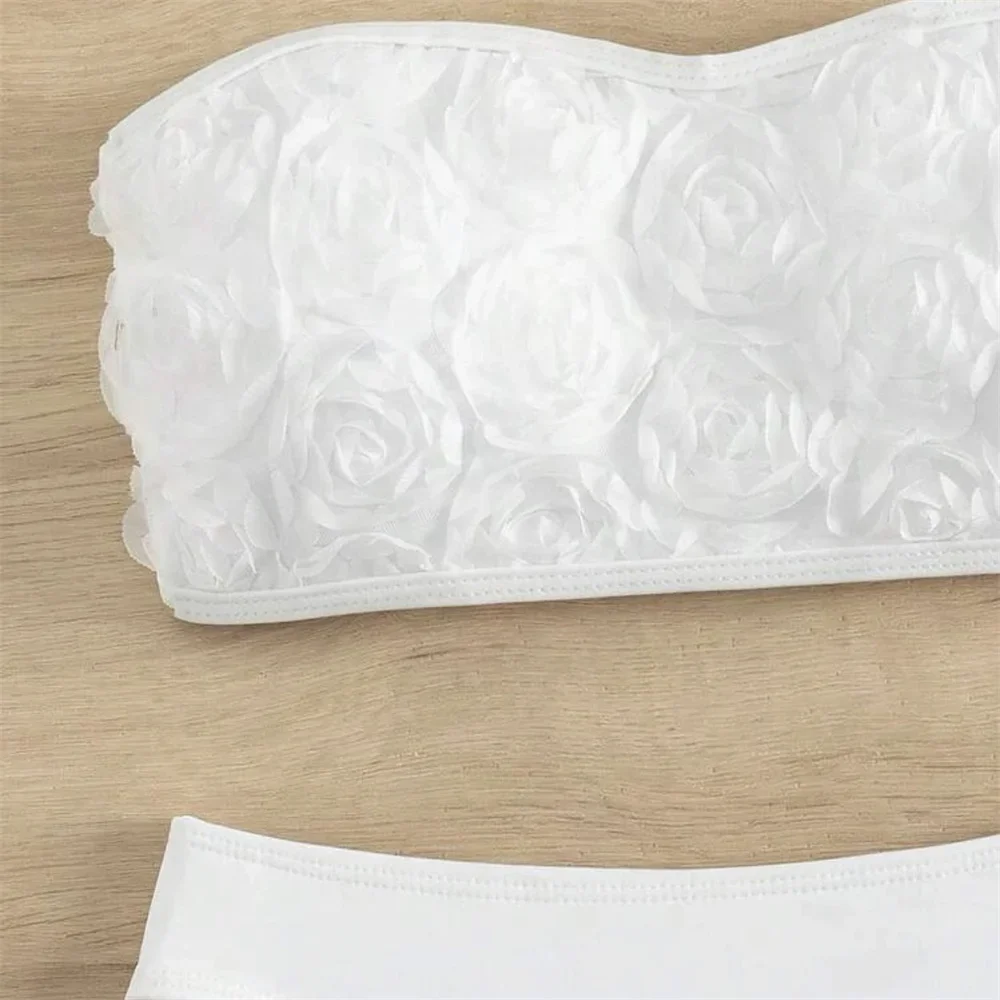 Бикини с белыми цветами бандо купальник цветочным рисунком женский из двух