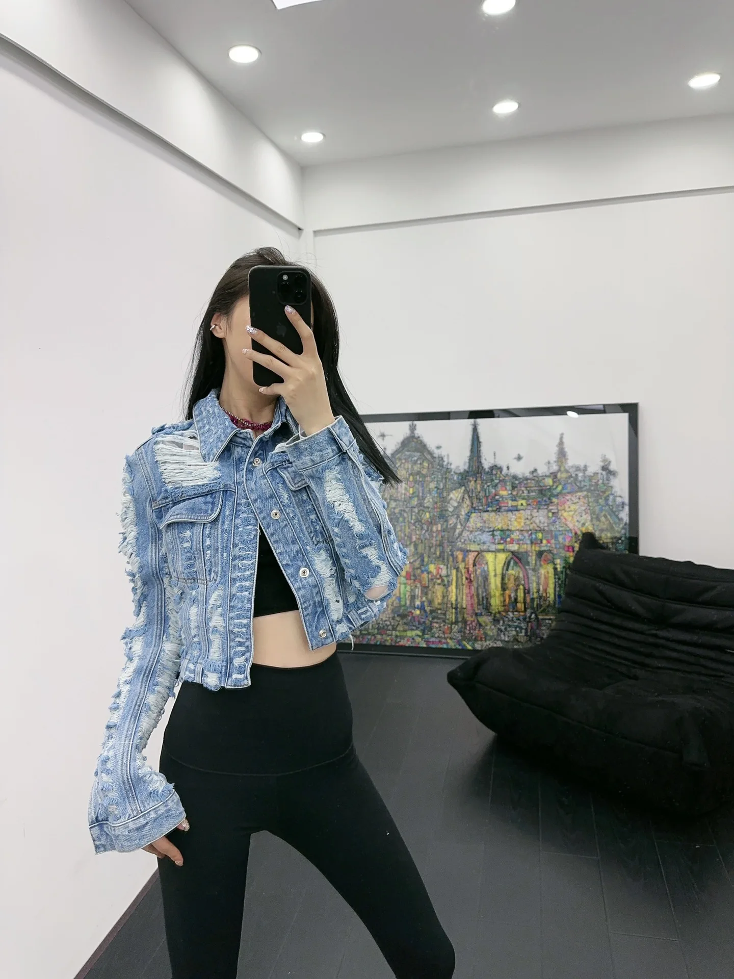 

Женская одежда весна-лето 2023, модная новая рваная джинсовая куртка