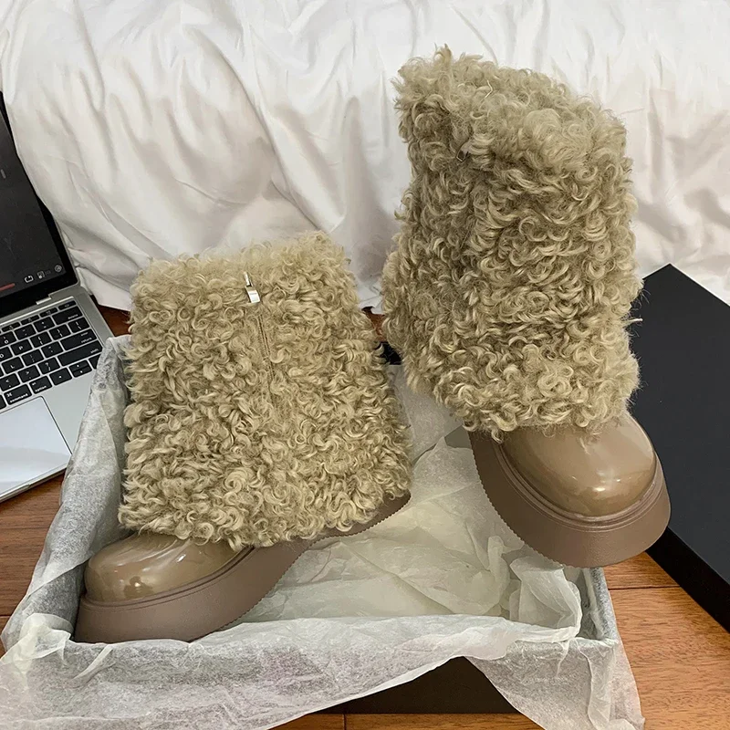 Женские зимние ботильоны на меху плоской подошве кожаные короткие плюшевые