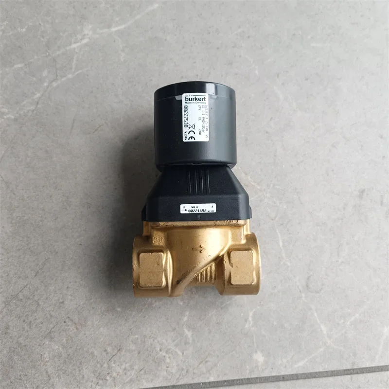 호sland Originele Burkert 00227538 00077247 00218520 0037943 Магнит G1/4&quot 220 В в Voorraad
