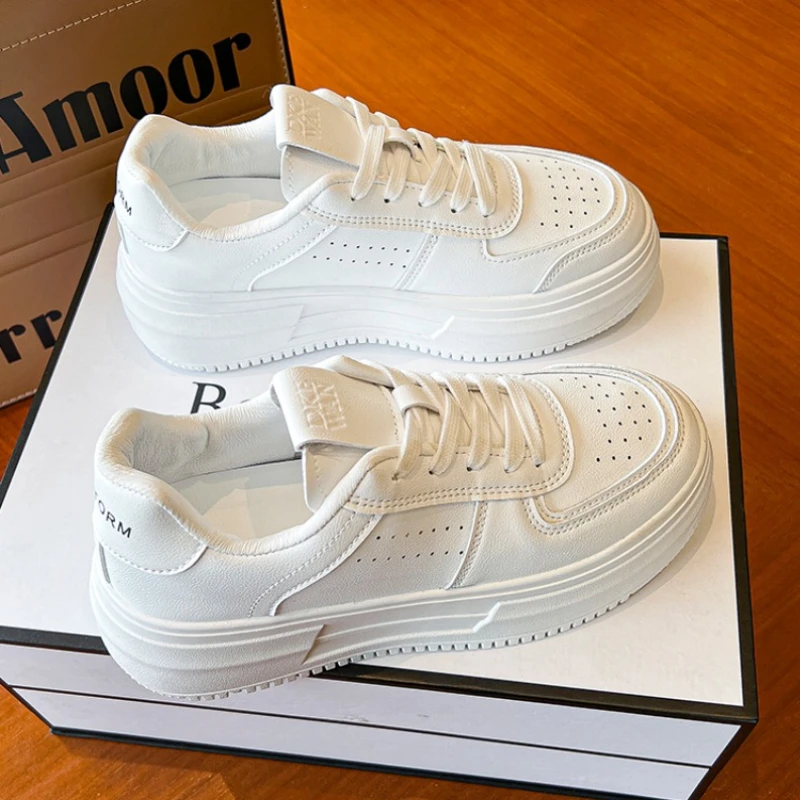 Новинка 2024 Повседневная дышащая и удобная спортивная обувь на толстой подошве