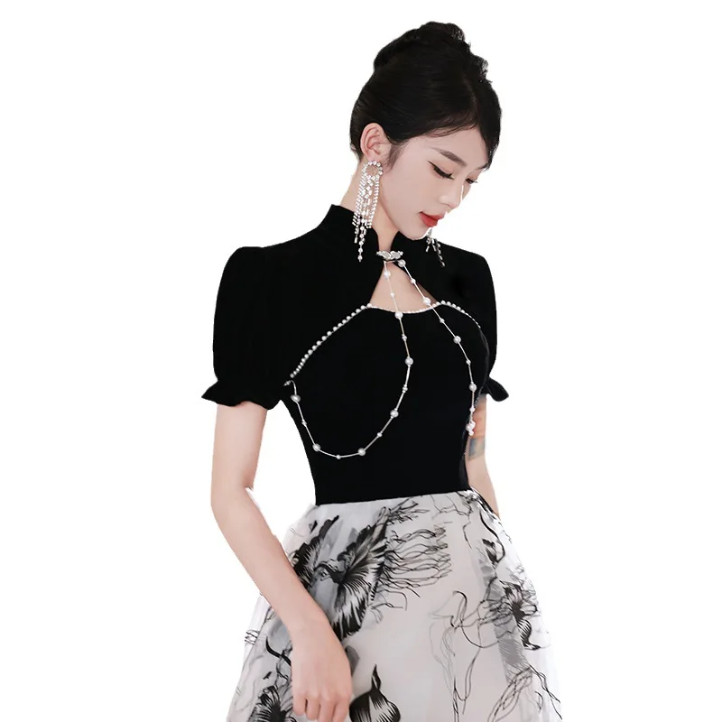 Женское черное длинное бальное платье трапециевидной формы с цветочным принтом