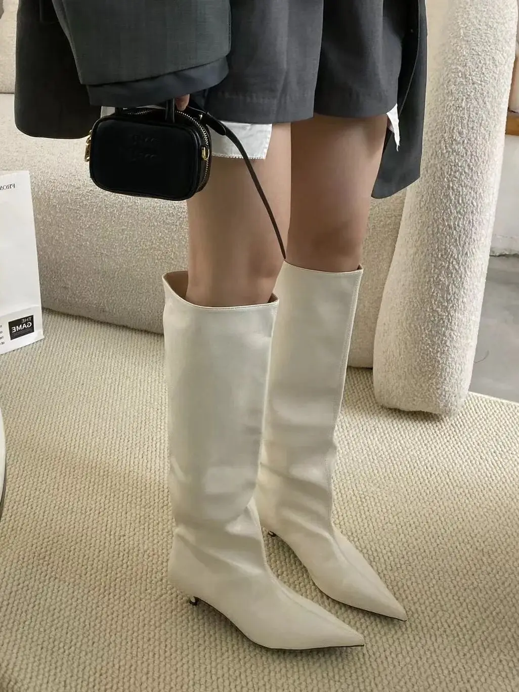 Женские сапоги до колена с острым носком ботинки челси на тонком среднем каблуке