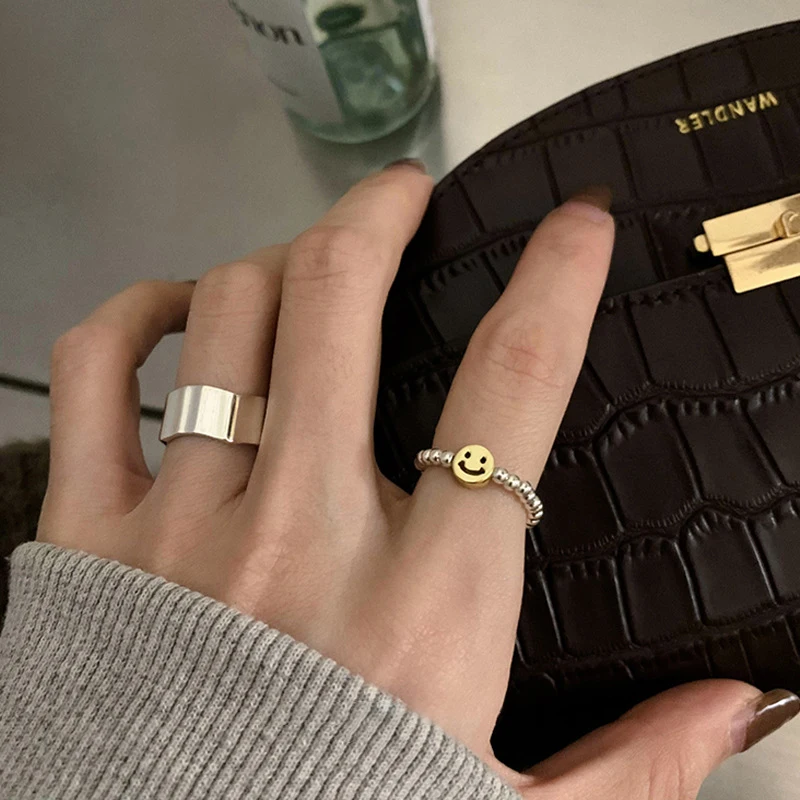 

Minimalist Smiley Face Rings Trendy Design Glossy Wide Couple Rings Temperament Fashion Jewely Accessories for Women