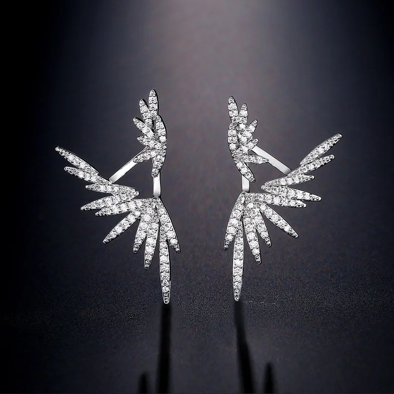 

Spring New Korean Style Fashion Simple Shiny Zircon Stud Earrings for Womens Wedding Jewelry Party Accessories