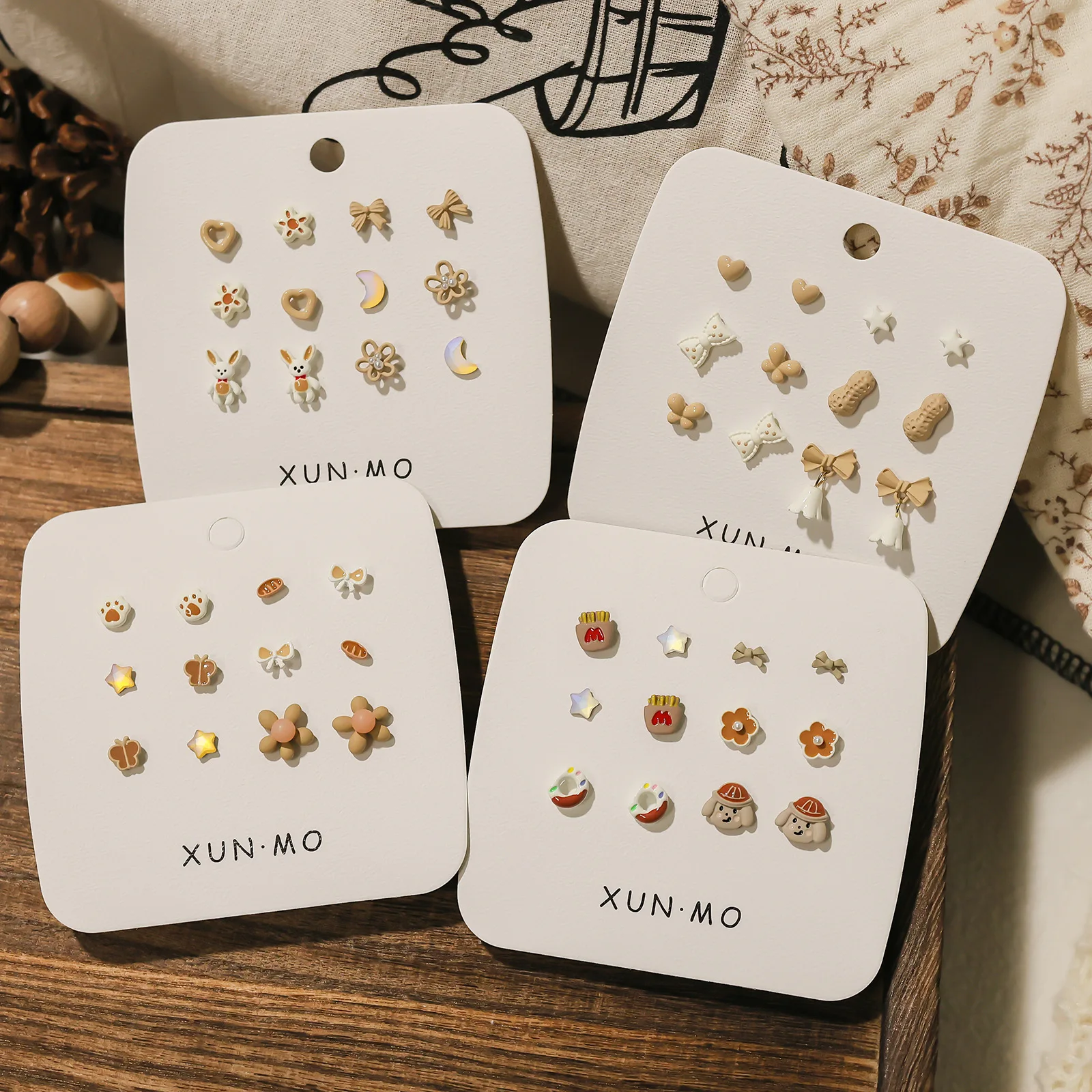 Осень и зима 2024 новый комплект серег-гвоздиков в стиле ретро Maillard Color Series