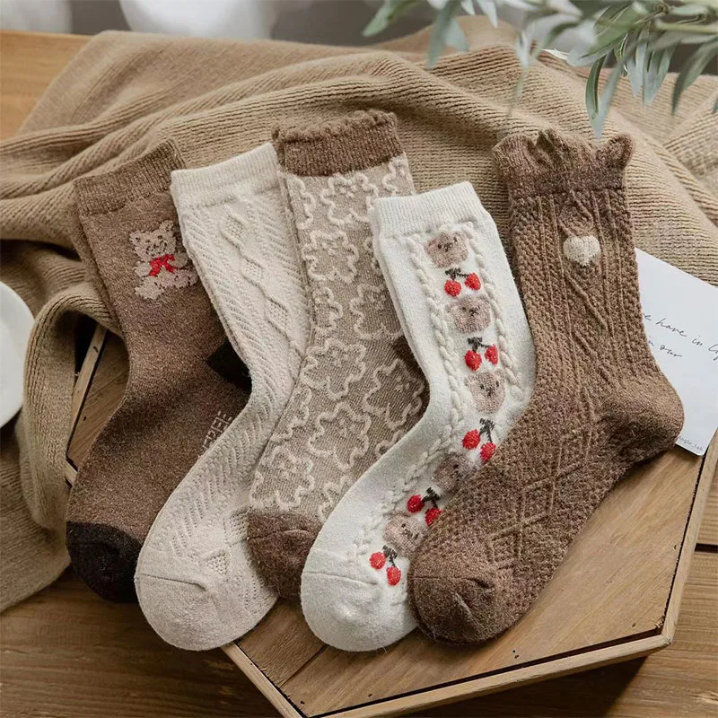 

2022 Winter New Product Fashion Casual Plus Velvet Thickened Cylinder Women's Socks Breathable and Warm Cashmere Socks