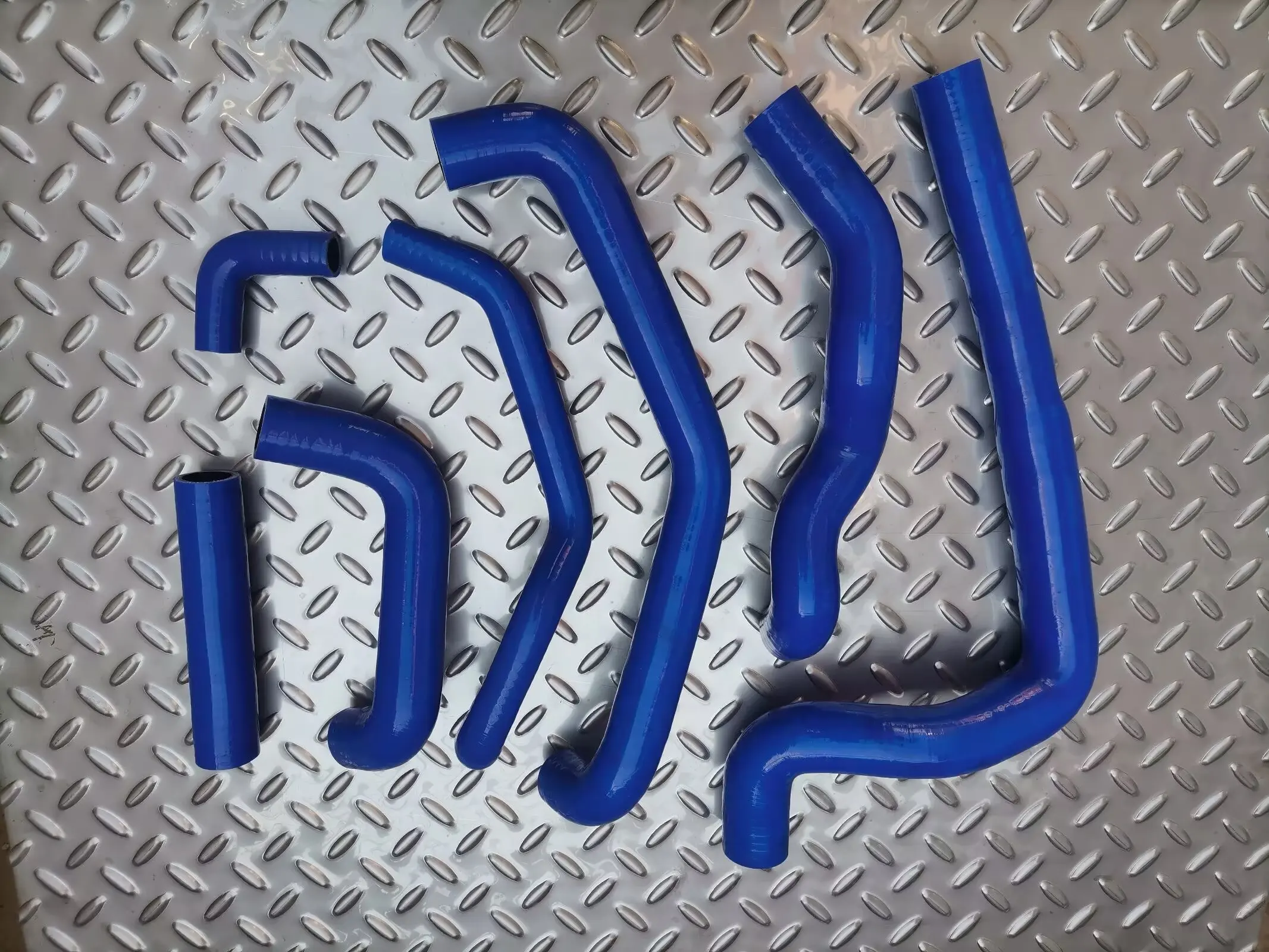 Шланг радиатора охлаждающей жидкости для дизельных транспортных средств VW Eurovan