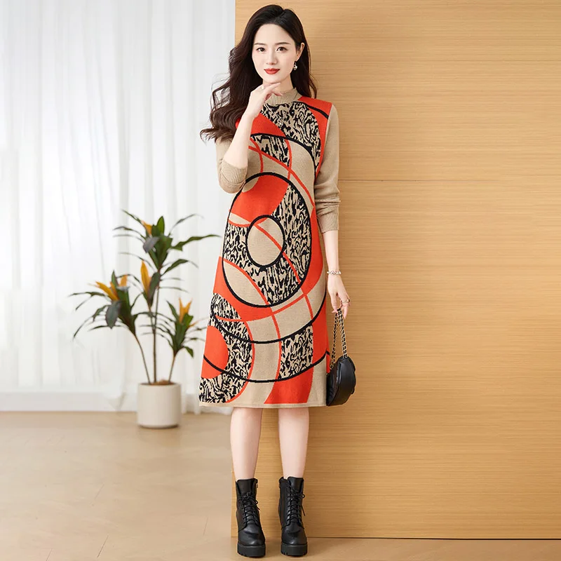 Женское трикотажное платье