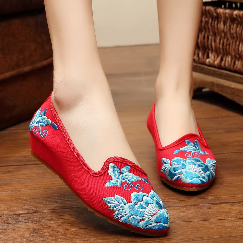 

2022 всесезонный комплект с острым носком универсальная женская обувь на танкетке с вышивкой DY1621