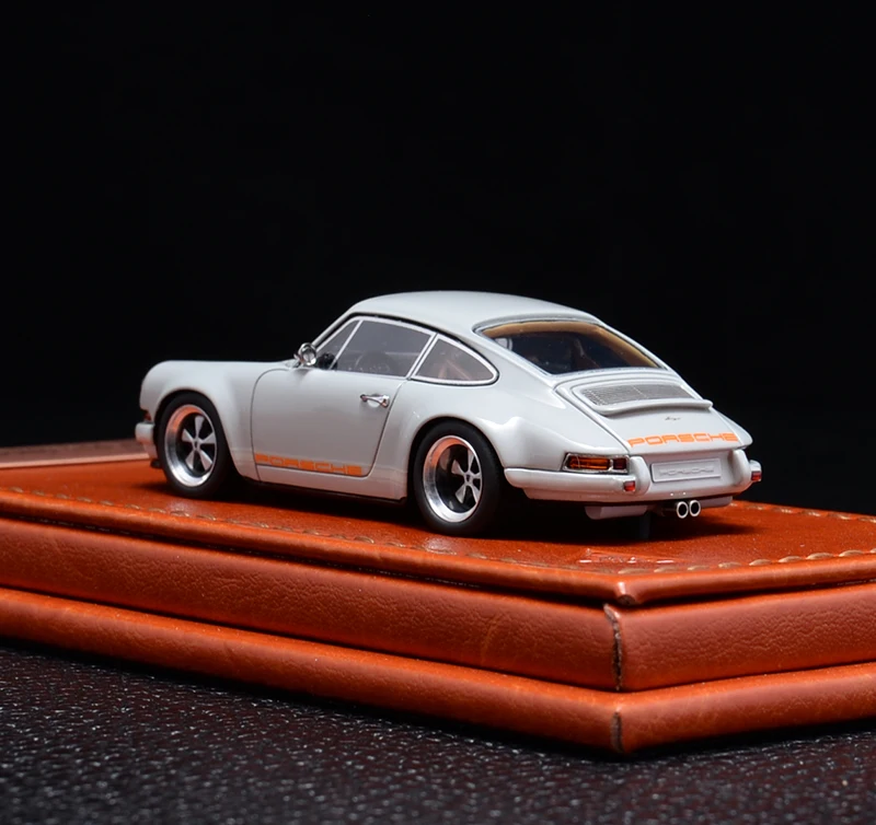 

make up1:64MU Singer Porsche 911 964 Coupe resin simulation car model car model collection decoration gift
