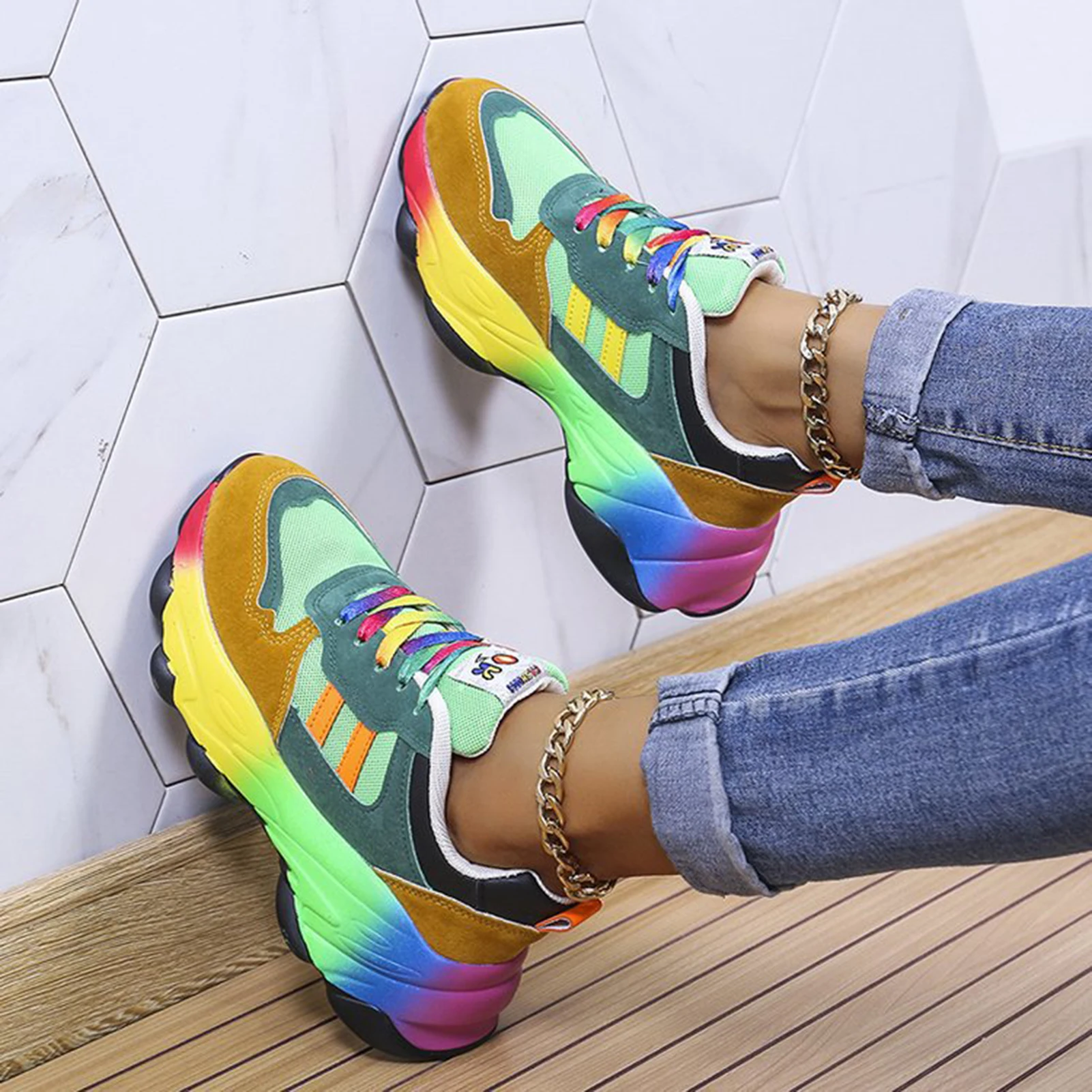 

New Woman Low Top Running Shoes Non-slipped Soft-soled Shoes Gift for Christmas Birthday New Year