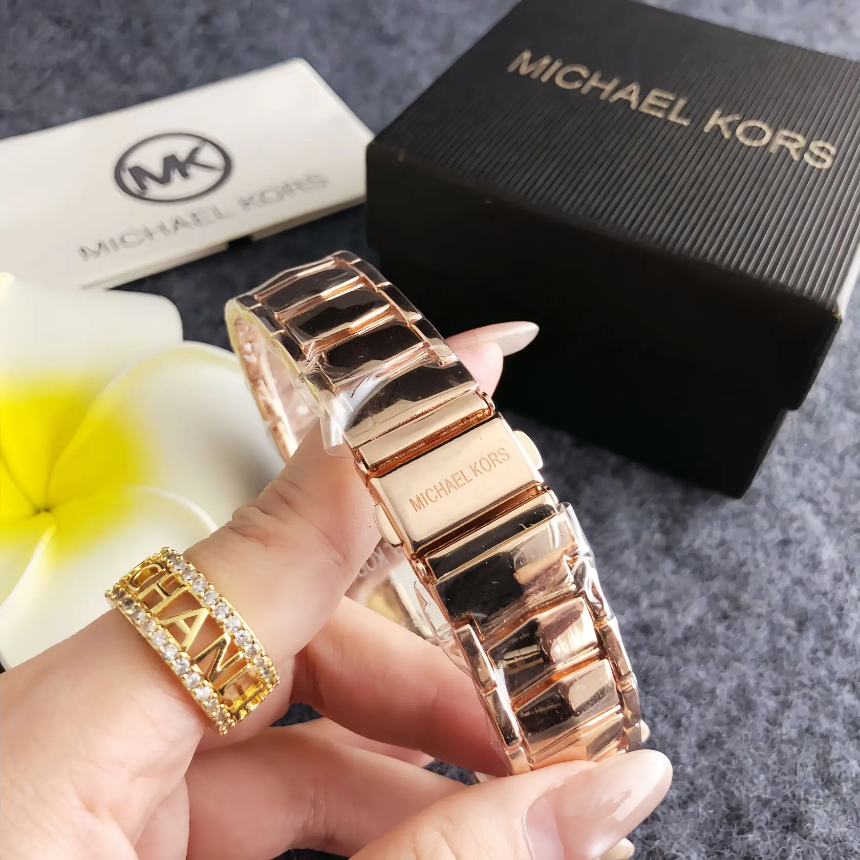 Женские кварцевые часы Michael Kors: элегантные, инкрустированные бриллиантами, роскошные, из сплава, с таймером, подарок для женщин, стильный деловой дизайн (art.: 3920dbdf4f5b4) - 3920dbdf4f5b4