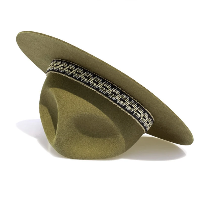 Рисунок 6 - Женская фетровая шляпа зеленого цвета