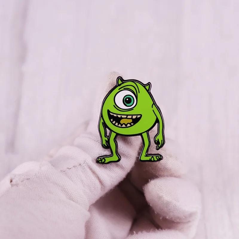 

Cyclops McWozowski brooch cartoon fantasy movie badge