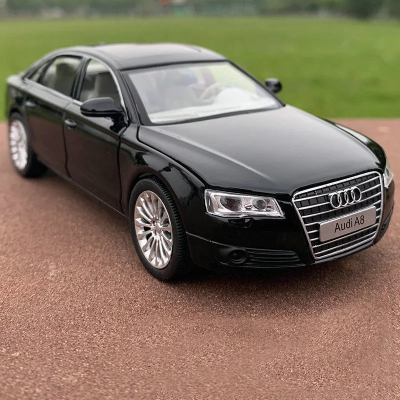 Литая Игрушечная машина в масштабе 1:32 модели Audi A6 A8 металлическая модель игрушки