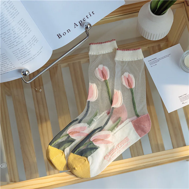

Новинка, модные высококачественные креативные шелковые носки в стиле Харадзюку с кристаллами, элегантные универсальные ультратонкие женские носки с вышитыми цветами тюльпанов